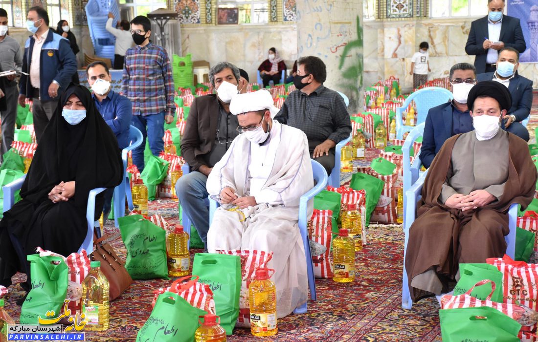 حضور دکتر صالحی در آیین توزیع هزار بسته معیشتی در دیزیچه