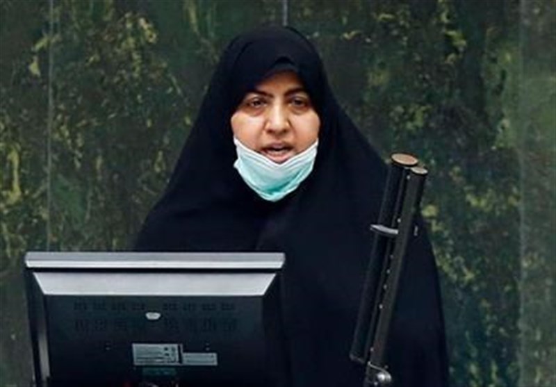 خوشبختانه مشکلی در زمینه میزان واکسن و نیز پایگاههای واکسیناسیون در شهرستان مبارکه نداریم