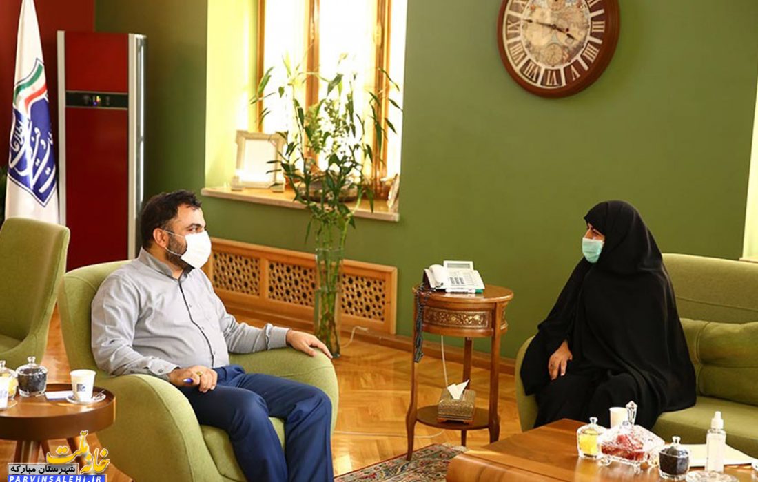 تأکید بر رفع مشکلات و توسعه مخابرات و پست شهرستان در جلسه نماینده مبارکه با وزیر ارتباطات