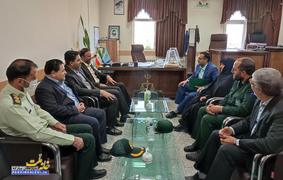 دیدار نماینده مبارکه و مسئولان با رئیس و کارکنان دستگاه قضا شهرستان