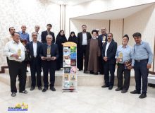 نشست صمیمی نماینده مبارکه با نویسندگان و شاعران شهرستان