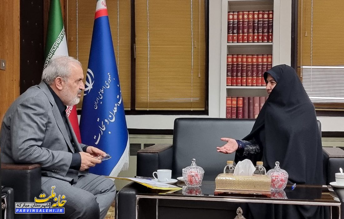 تأکید نماینده مبارکه بر رفع مشکلات صنایع و اولویت به‌کارگیری نیروی‌های بومی در دیدار با وزیر صمت
