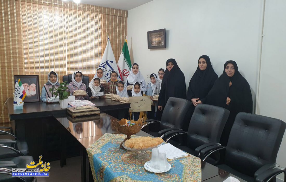 دیدار دانش آموزان طالخونچه ای با نماینده مردم مبارکه به مناسبت روز مجلس
