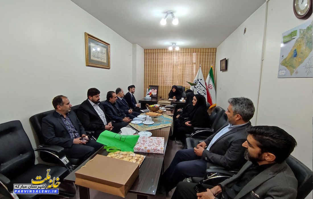 دیدار روسای ادارات و شهرداران شهرستان با نماینده مبارکه به مناسبت روز مجلس